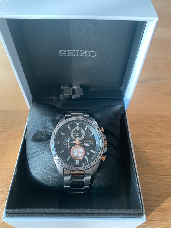 SEIKO Analogue Quartz