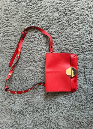 Rote Bauchtasche, marque: Zara, état: Très bon état, 5,00 €, 5,95 € Protection acheteurs incluse