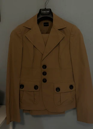 Completo beige elegante Blazer con pantalone coordinato Stile chic vintage, marke: Pennyblack, zustand: Sehr gut, größe: Sonstige, 30,00 €, 32,20 € inklusive Vinted-Käuferschutz