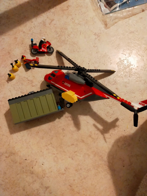 LEGO City: L'unité de secours des pompiers (60108) Toys