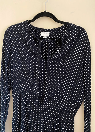 Smart Casual Dress with Spots and Tie Neck - Vinted