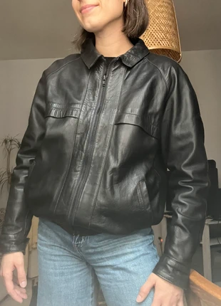 Veste en cuir noir vintage oversize, marca: Vintage, estado: Muito bom, tamanho: M / 38 / 10, €59.00, €62.65 inclui Proteção do Comprador