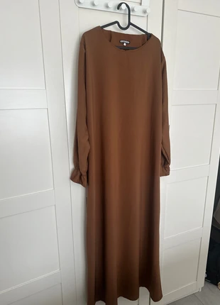Bruine abaya van Hijab House, maat L. In goede staat!, merk: hijab house, staat: Heel goed, maat: L / 40 / 12, € 12,00, € 13,30 inclusief Kopersbescherming
