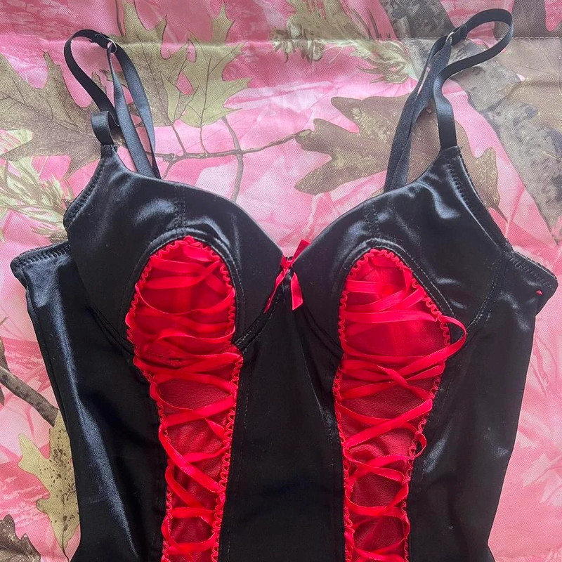 vintage coquette grunge red and black bustier silk lace up corset 5