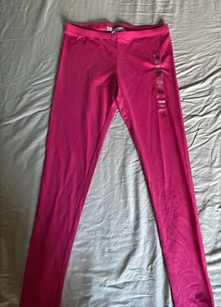 Leggings Rosa Fucsia da Bambina – Comodi e alla Moda!, marca: Terranova, estado: Novo com etiquetas, tamanho: 10 anos / 140 cm, €4.00, €4.90 inclui Proteção do Comprador