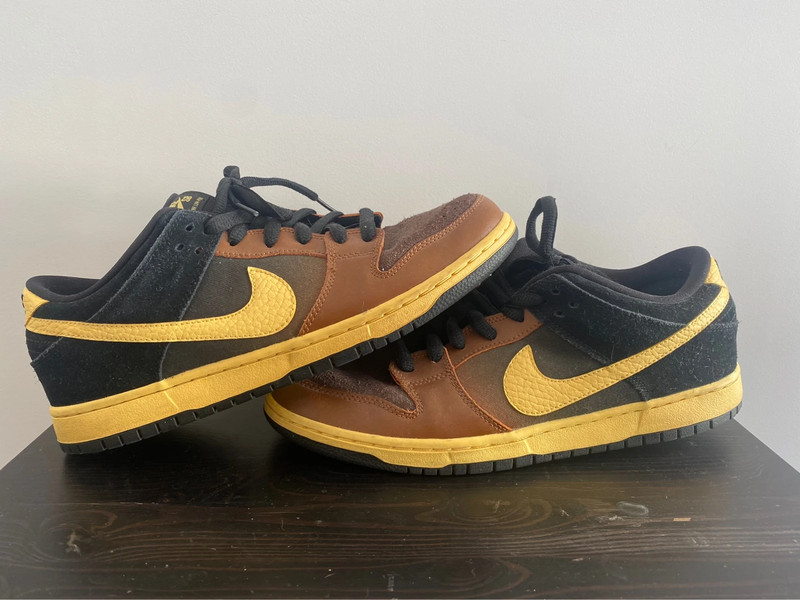 Nike sb black and tan sales