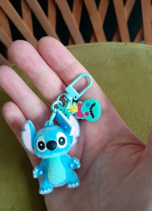 Porte clé Stitch et scrump souillon, état: Très bon état, 2,00 €, 2,80 € Protection acheteurs incluse