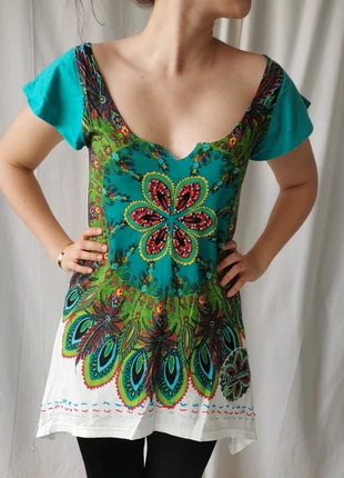 Tunique colorée avec motif fleur à perles sequin y2k Desigual, marque: Desigual, état: Très bon état, taille: M / 38 / 10, 5,00 €, 5,95 € Protection acheteurs incluse