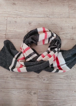 Écharpe douce, merk: H&M, staat: Nieuw zonder prijskaartje, € 7,50, € 8,58 inclusief Kopersbescherming