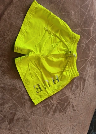 Short maillot de bain, marque: Hue, état: Très bon état, taille: 6 ans / 116 cm, 3,00 €, 3,85 € Protection acheteurs incluse