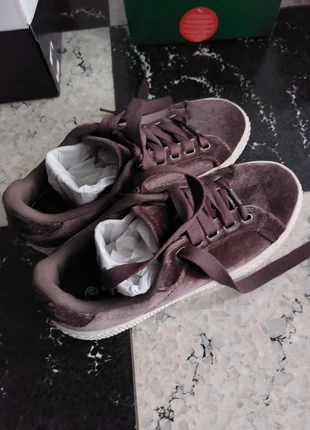 Velvet schoen maat 39, merk: GLO, staat: Heel goed, maat: 39, € 10,00, € 11,20 inclusief Kopersbescherming