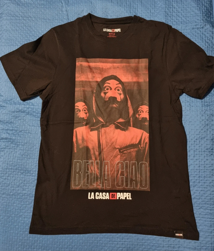 La casa de papel merch pull and bear sale