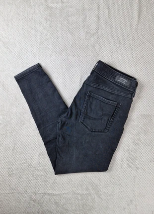 Jean Levi’s Signature – Low Rise Jegging – Noir délavé – Taille 38 (W28 L32), brand: Levi's, condition: Very good, size: M / 38 / 10, €15.00, €16.45 includes Buyer Protection