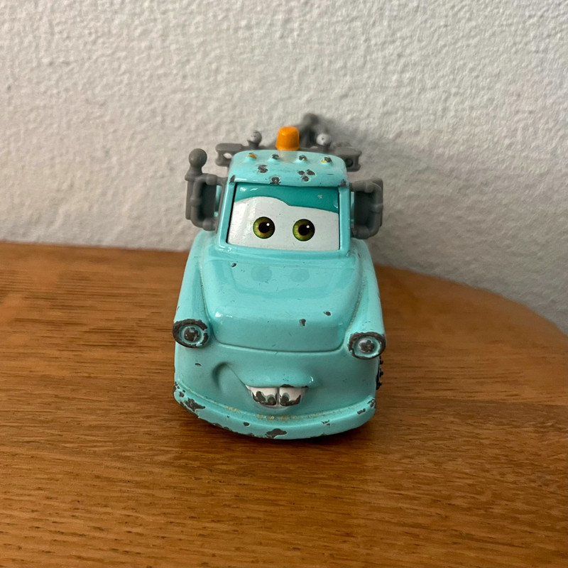 Voiture Cars Disney Pixar, Martin bleu jeune