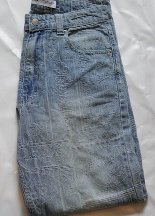 Jean loose bleu broderie blanche Bershka neuf en 34, brand: Bershka, condition: New without tags, size: W25, €10.00, €11.20 includes Buyer Protection