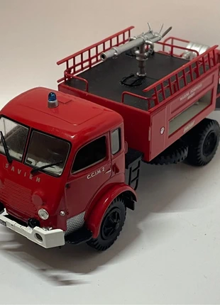 Camion de pompiers Renault R2142 1/43, marke: Renault, zustand: Sehr gut, größe: Frühchen, bis 44, 13,00 €, 14,35 € inklusive Vinted-Käuferschutz