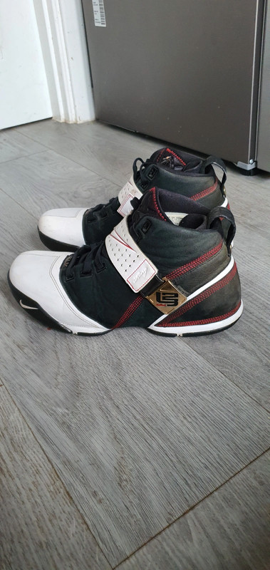 Nike Zoom Lebron 5