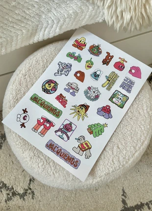 Jacquemus stickers limited edition winter , merk: Jacquemus, staat: Nieuw met prijskaartje, € 10,00, € 11,20 inclusief Kopersbescherming