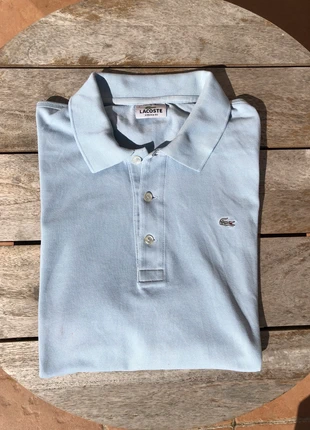 Polo Lacoste bleu clair a manches courtes strech fit, merk: Lacoste, staat: Heel goed, maat: L, € 17,00, € 18,55 inclusief Kopersbescherming