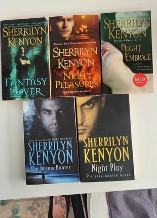 5 romans Dark Hunter, staat: Heel goed, € 17,00, € 18,55 inclusief Kopersbescherming