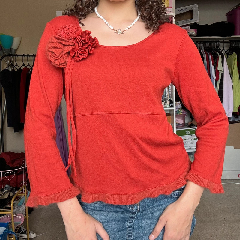 Ivy jane y2k bell sleeve rosette top 2