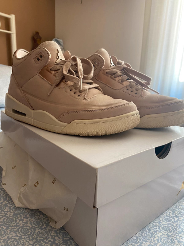 Air jordan deals iii particle beige