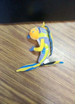 Doudou poisson, marca: Dreamworks, estado: Muito bom, tamanho: Prematuro, até 44 cm, €1.00, €1.75 inclui Proteção do Comprador