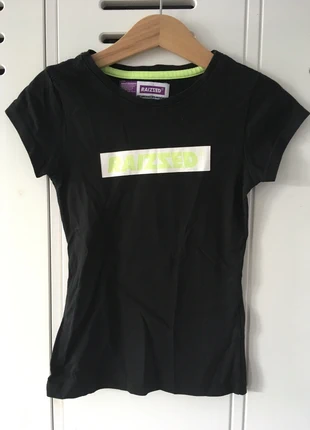 Zwart t-shirt van Raizzed, maat 116, marca: RAIZZED, estado: Muy bueno, tamaño: 6 años / 116 cm, 3,00 €, 3,85 € Protección al comprador incluida