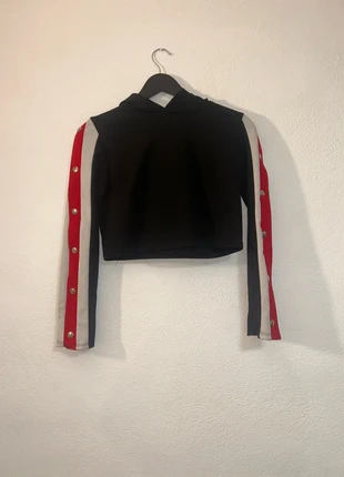 Čierna cropnutá mikina, brand: Shein, condition: Good, size: S / 36 / 8, €2.00, €2.80 includes Buyer Protection