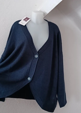 Élégant gilet cardigan  Oversize bleu marine Taille 54/56 FR en maille fine et fluide, marke: sheego, zustand: Neu, mit Etikett, größe: 8XL / 56 / 28, 15,00 €, 16,45 € inklusive Vinted-Käuferschutz