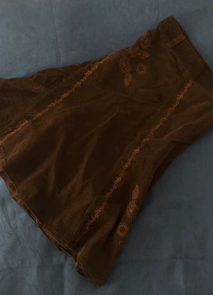 brown floral skirt, marque: Vintage Dressing, état: Très bon état, taille: XXXS / 30 / 2, 6,00 €, 7,00 € Protection acheteurs incluse