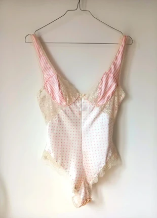 Body vintage dentelle rose et blanc taille 34 marque Kentelle, brand: Vintage Dressing, condition: Very good, €34.00, €36.40 includes Buyer Protection Pro