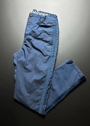 Pantalon Tommy Hilfiger Taille S bleu marine logo brodé, marque: Tommy Hilfiger, état: Très bon état, taille: S, 25,00 €, 26,95 € Protection acheteurs (Pro) incluse