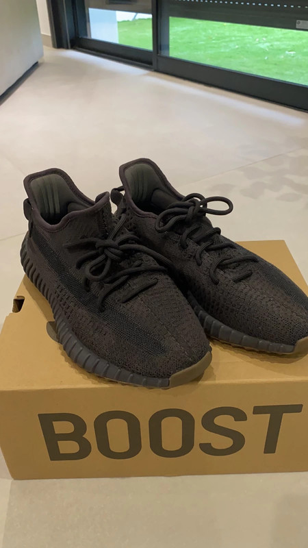 Yeezy 350 v2 cinder