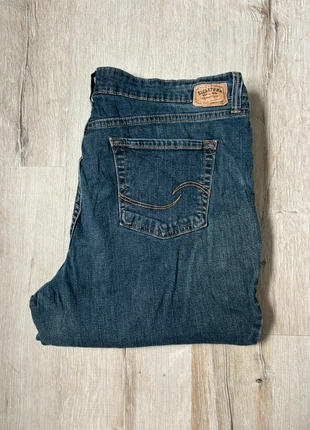 Jean Lévi’s Signature Mid Rise Straight W33, marke: Levi's, zustand: Sehr gut, größe: XL / 42 / 14, 17,00 €, 18,55 € beinhaltet Vinted-Käuferschutz Pro