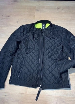 Doudoune « Replay » noir et jaune fluo, taille M, marque: Replay, état: Très bon état, taille: M, 36,00 €, 38,50 € Protection acheteurs incluse