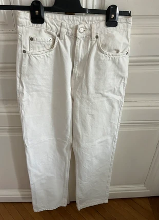 Weiße Weekday Rowe Jeans – Straight Fit – High Waist, marke: Weekday, zustand: Neu, größe: S / 36 / 8, 25,00 €, 26,95 € inklusive Vinted-Käuferschutz