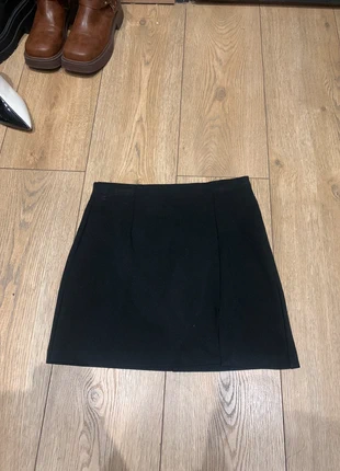 Jupe courte , marque: Stradivarius, état: Neuf sans étiquette, taille: XS / 34 / 6, 10,00 €, 11,20 € Protection acheteurs incluse