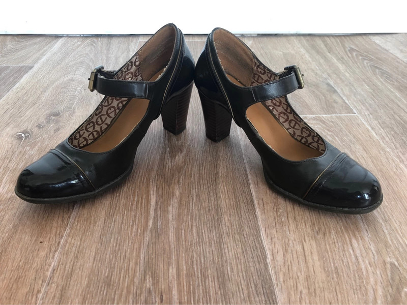 Chaussure a talon avec bride sales