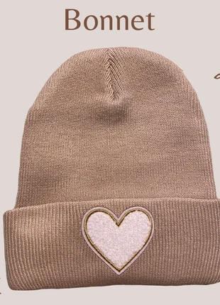 Bonnet femme beige customisé à la main avec un patch cœur kawaii, marque: Inconnu, état: Neuf sans étiquette, taille: Taille unique, 6,00 €, 7,00 € Protection acheteurs incluse