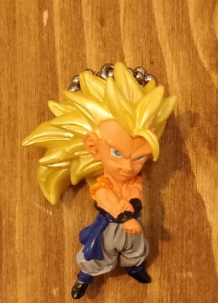 Gotrunks super Saïan 3 porte clef DBZ udm , marke: Bandai, zustand: Wie neu, 5,00 €, 5,95 € inklusive Vinted-Käuferschutz