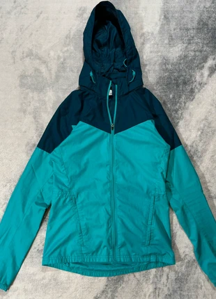 Veste coupe-vent Nike bicolore bleu turquoise femme taille XS, marque: Nike, état: Très bon état, taille: XS / 34 / 6, 29,99 €, 32,19 € Protection acheteurs (Pro) incluse