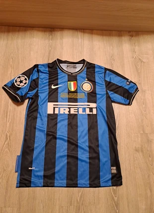 Maglia Inter 2009/10, brand: Nike, condizioni: Nuovo senza cartellino, taglia: M, €35.00, €37.45 include la Protezione acquisti