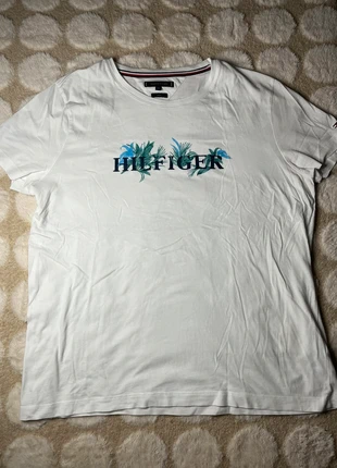 T-shirt Tommy Hilfiger Neuf – Taille XXL, brand: Tommy Hilfiger, condition: New without tags, size: XXL, €10.00, €11.20 includes Buyer Protection