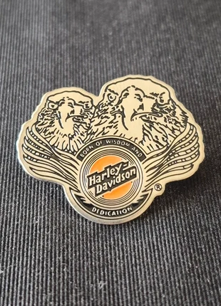 Pin's Harley Davidson Officiel, marque: Harley Davidson, état: Très bon état, 4,00 €, 4,90 € Protection acheteurs incluse