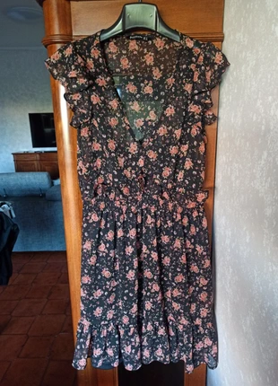 Vestito boho chic floreale taglia small, marca: Stradivarius, estado: Muy bueno, tamaño: S / 36 / 8, 12,00 €, 13,30 € Protección al comprador incluida