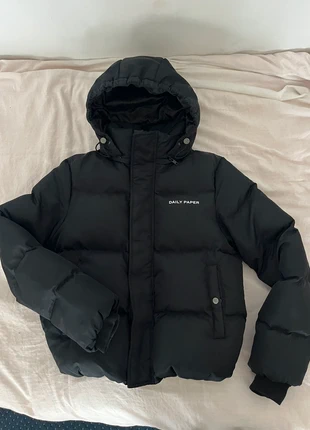 Daily paper puffer jas, merk: Daily paper, staat: Heel goed, maat: XS / 34 / 6, € 100,00, € 105,70 inclusief Kopersbescherming