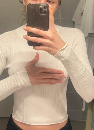 Top manches longues col montant - Taille S, marca: Bershka, estado: Muy bueno, tamaño: S / 36 / 8, 7,00 €, 8,05 € Protección al comprador incluida