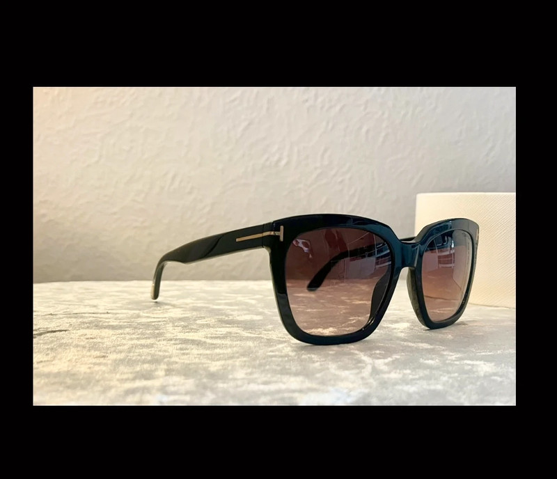 Tom Ford Amarra mob wife aesthetic black narrow square frame with gradient pink lenses Vinted