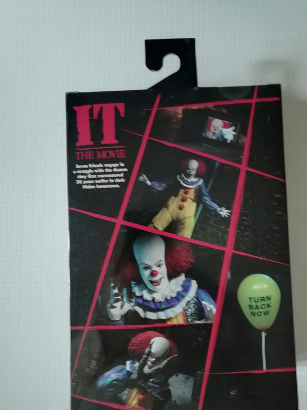 Action figure Pennywise di NECA versione 2 dal film "It" 2
